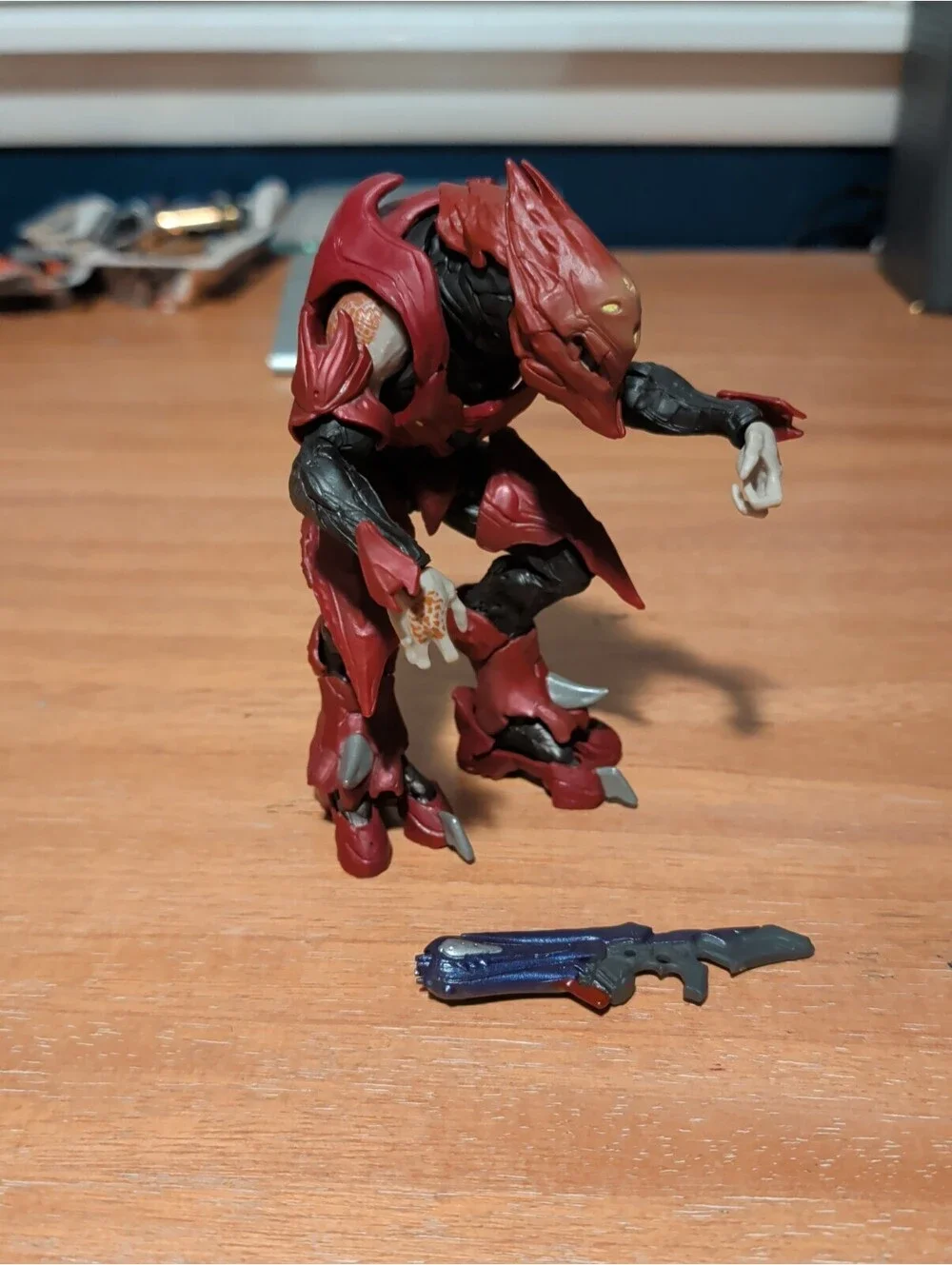 Halo Elite Zealot Alpha Crawler Soldier Figure With Weapon 7” Mattel 2016